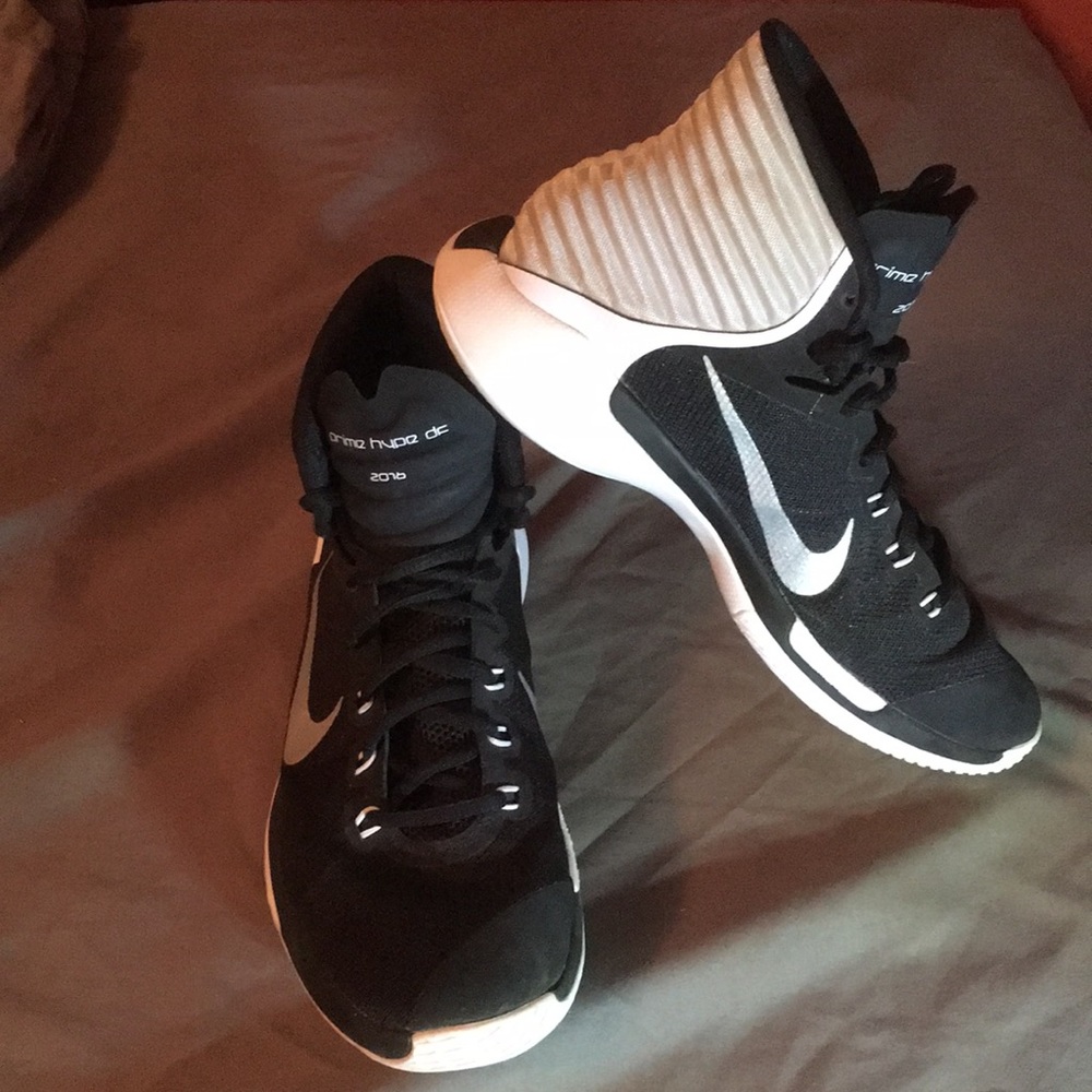Nike Hype Basketball Shoes (PRICE DROP)